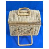 (1) Wicker Picnic Basket Set