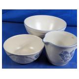 (3)Pfaltzgraff Yorktowne Stoneware Trio
