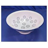 (1) Enamel Metal Colander w/ Handles