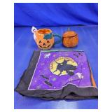 Halloween Mug Basket & Cloth Set