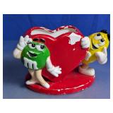 (1) M&Mï¿½s Heart Candy Dish Holder