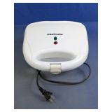 (1) Chefmate Waffle Maker