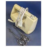 Handheld Electric Mixer w/ Beaters