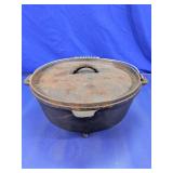 (1) Cast Iron Dutch Oven Pot