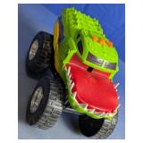 (1) Crocodile Monster Truck Toy