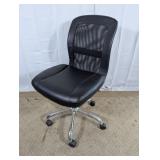 (1) Black Mesh Back Office Chair
