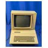 Apple IIe Computer with Monitor II A2M2010