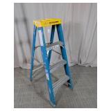 Werner 6004 4ft Heavy Duty Fiberglass Stepladder