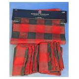 Buffalo Check Table Runner & Napkin Set