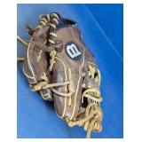 Wilson A1000 Baseball Glove