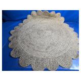 Round Braided Jute Rug with Scalloped Edge