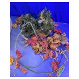 Mixed Seasonal Floral & Garland Dï¿½cor