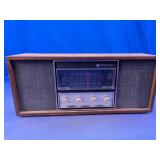 Penncrest Vintage AM/FM Dual Speaker Radio