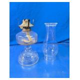 Vintage Clear Glass Oil Lamp w/Chimney