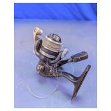 Spinning Fishing Reel With Line