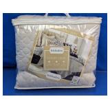 Celebration King Luxury Quilt Neutral Cream