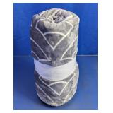 Mainstays Fleece Throw Blanket - Gray Geometric