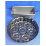 Chicago Metallic Loaf Pan & Cake Pan