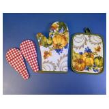 Fruit Print Oven Mitts and Pot Holder Set