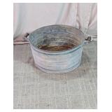 Vintage Galvanized Tub w/ Wooden Handles