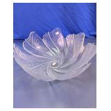 Leaf Pattern Glass Serving Bowl