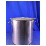 Stock Pot w/ Strainer Insert & Lid