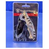 Smith & Wesson SWA18CP Linerlock Folding Knife