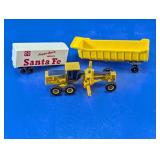 John Deere Grader & Santa Fe Trailer