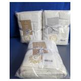 Cottonia Monogrammed C Turkish Towel Trio