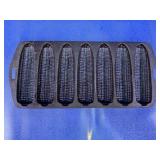 Vintage Cast Iron 7-Stick Cornbread Pan