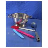 Cuisinart Kitchen Tools & Colander