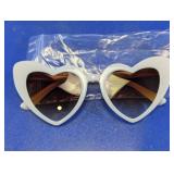 White Heart-Shaped Fashion Sunglasses