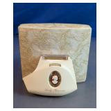 Vintage Lady Kenmore Electric Shaver