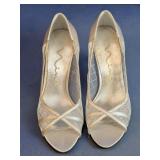 Nina Peep Toe Mesh Heels Size 6M