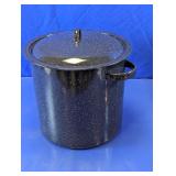 Classic Enamelware Stockpot w/ Lid