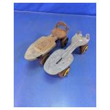 Adjustable Metal Roller Skate Pair
