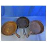 Cast Iron Skillets Lot