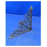 Decorative Metal Shelf Bracket