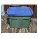 Rubbermaid Roughneck Plastic Storage Tote Bin