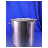 Stock Pot w/ Strainer Insert & Lid