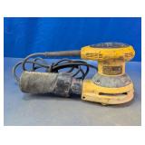 DeWalt Random Orbit Sander