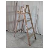 Davidson WST3-5 Wooden Step Ladder