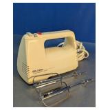 Betty Crocker 5-Speed Electric Hand Mixer