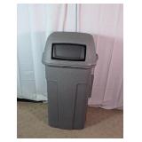 Toter Commercial Speckled Trash Can