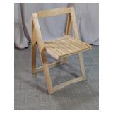Natural Wood Folding Chair Slatted Seat