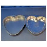 Heart-Shaped Metal Baking Pans