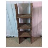 Vtg 3-Tier Wooden Shelf Scalloped Display Rack