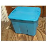 Plastic Storage Tote Container with Lid