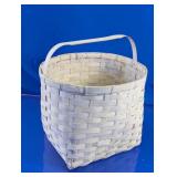 Vtg White Woven Wicker Basket with Handle