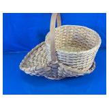 Woven Handled & Round Open Basket